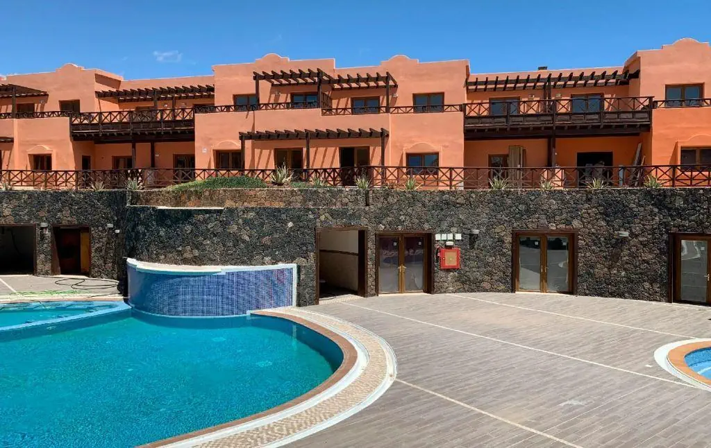 Arena Castillo Apartments