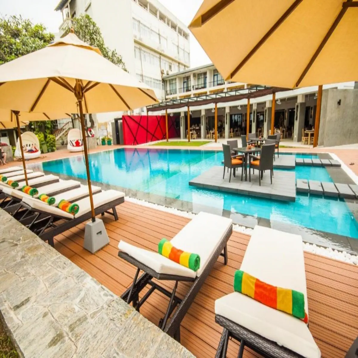 Camelot Beach Hotel