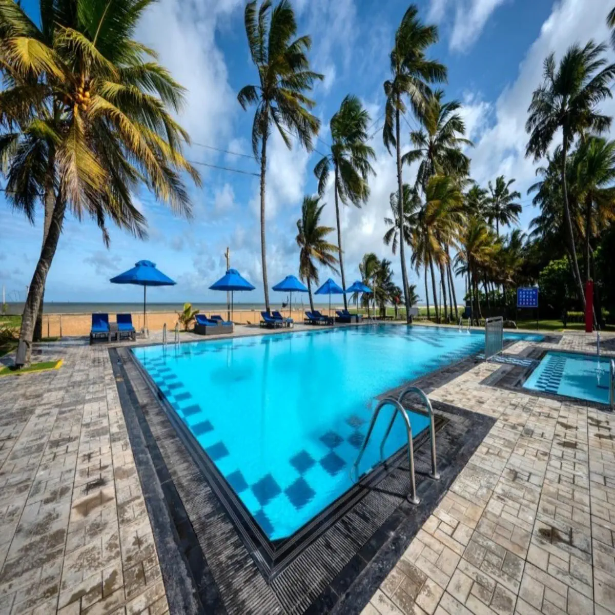 Camelot Beach Hotel