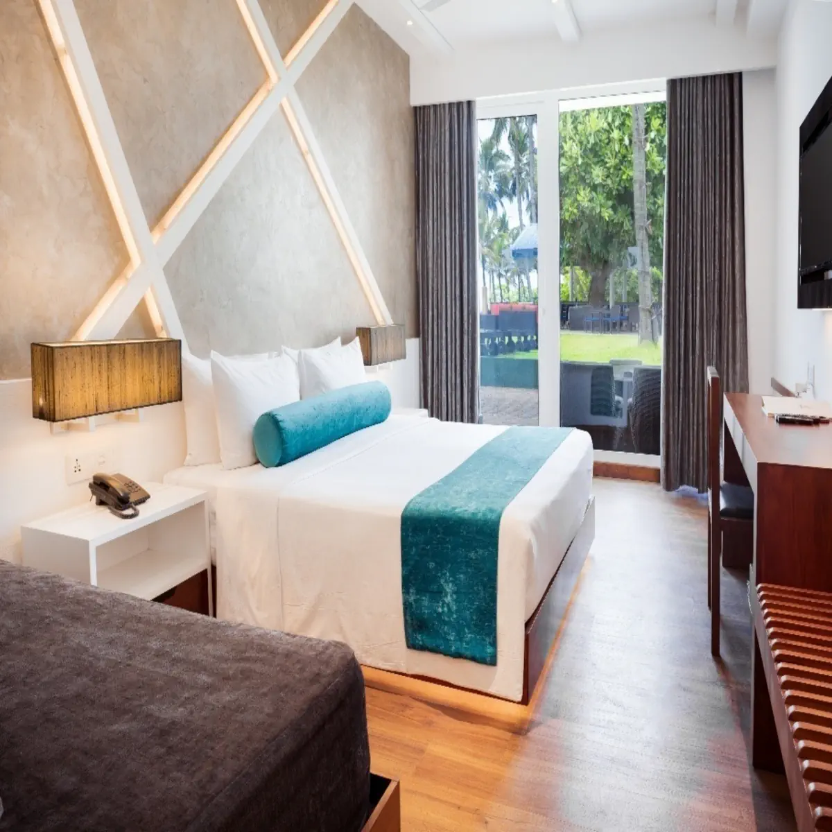 Camelot Beach Hotel