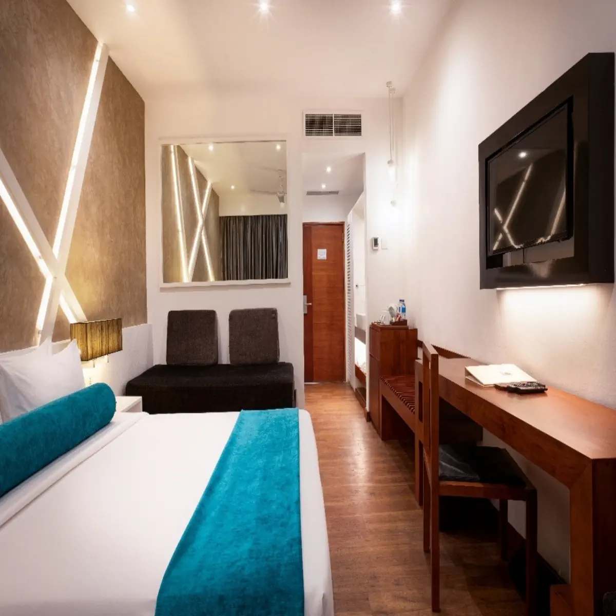 Camelot Beach Hotel