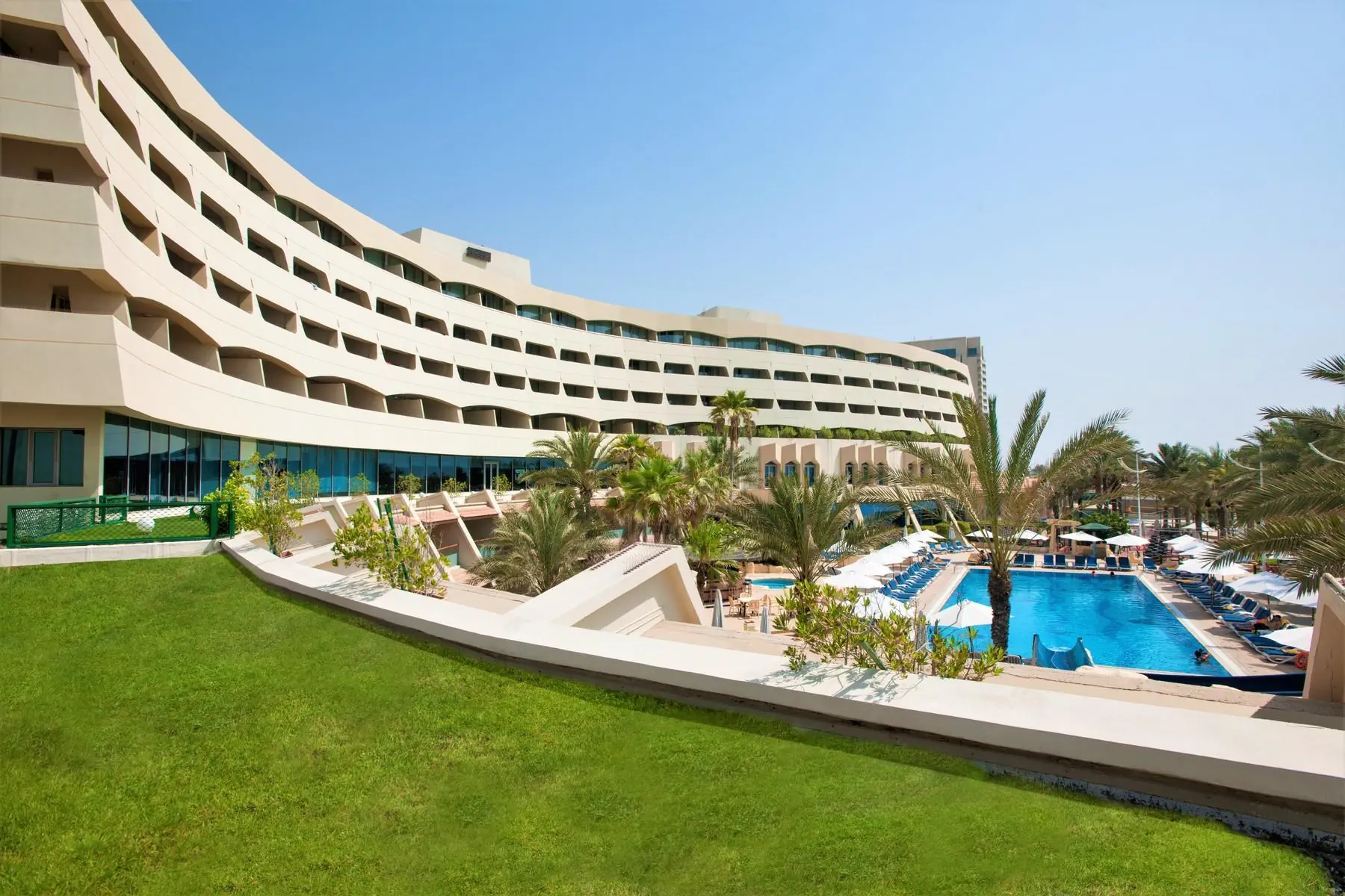 HOTEL Occidental Sharjah Grand