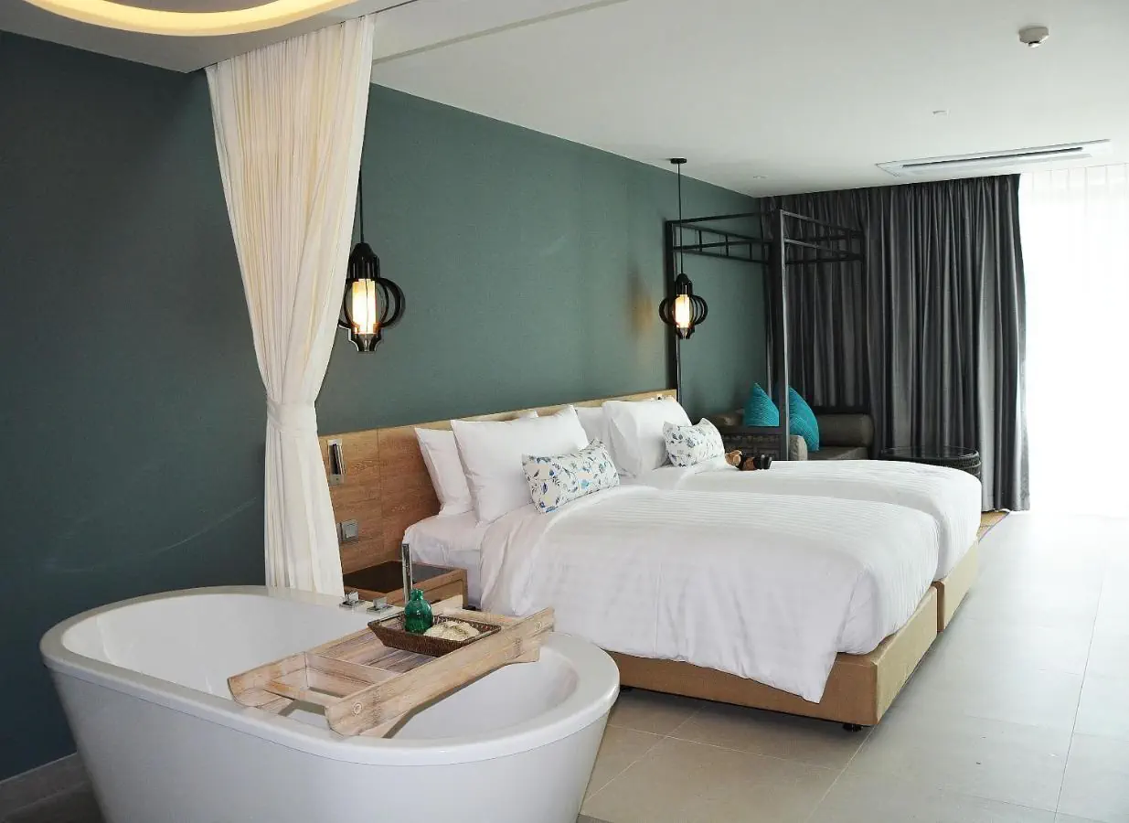 HOTEL AtEase Phuket Patong (Fusion Suites Phuket Patong)