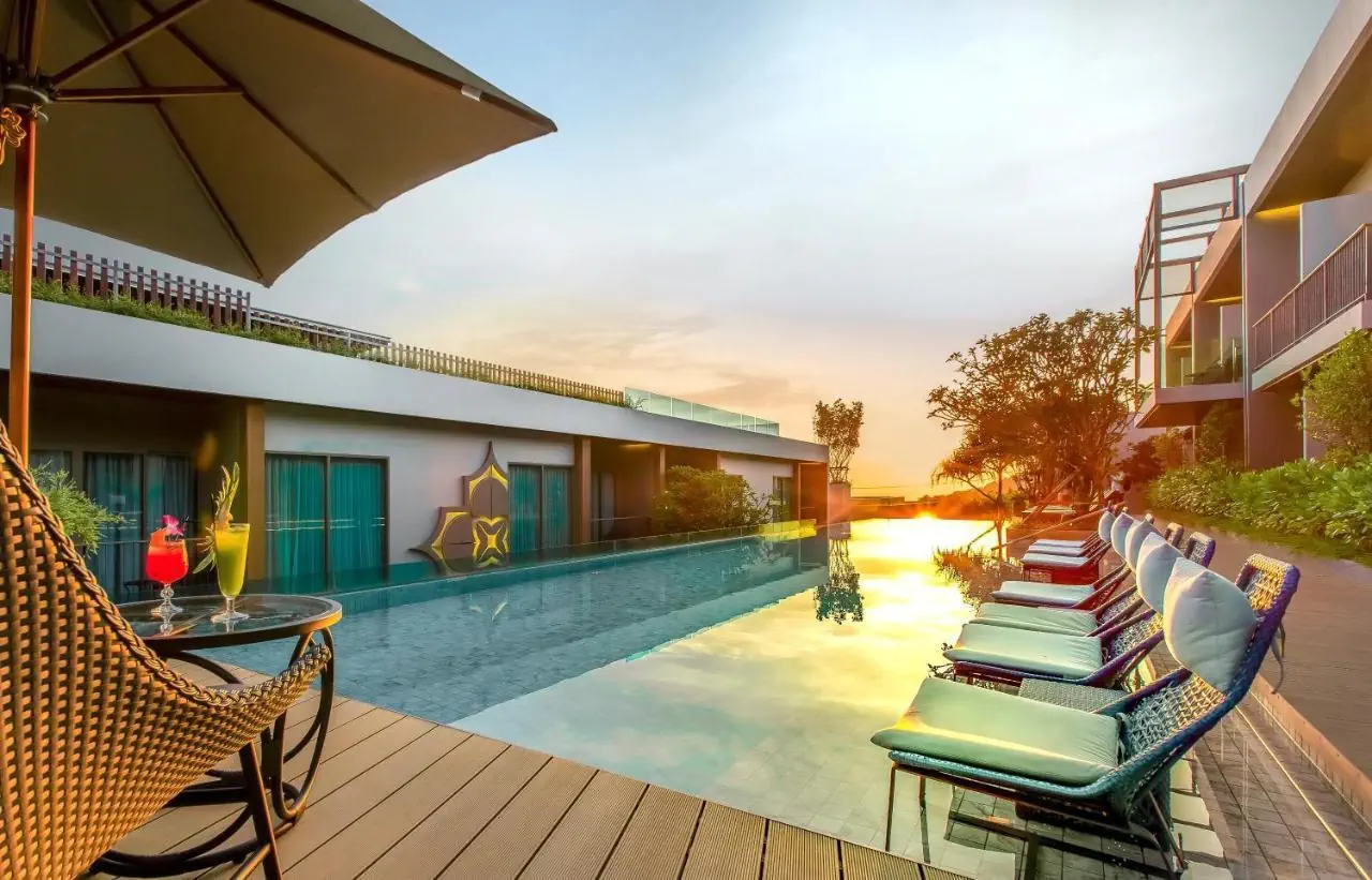 HOTEL AtEase Phuket Patong (Fusion Suites Phuket Patong)
