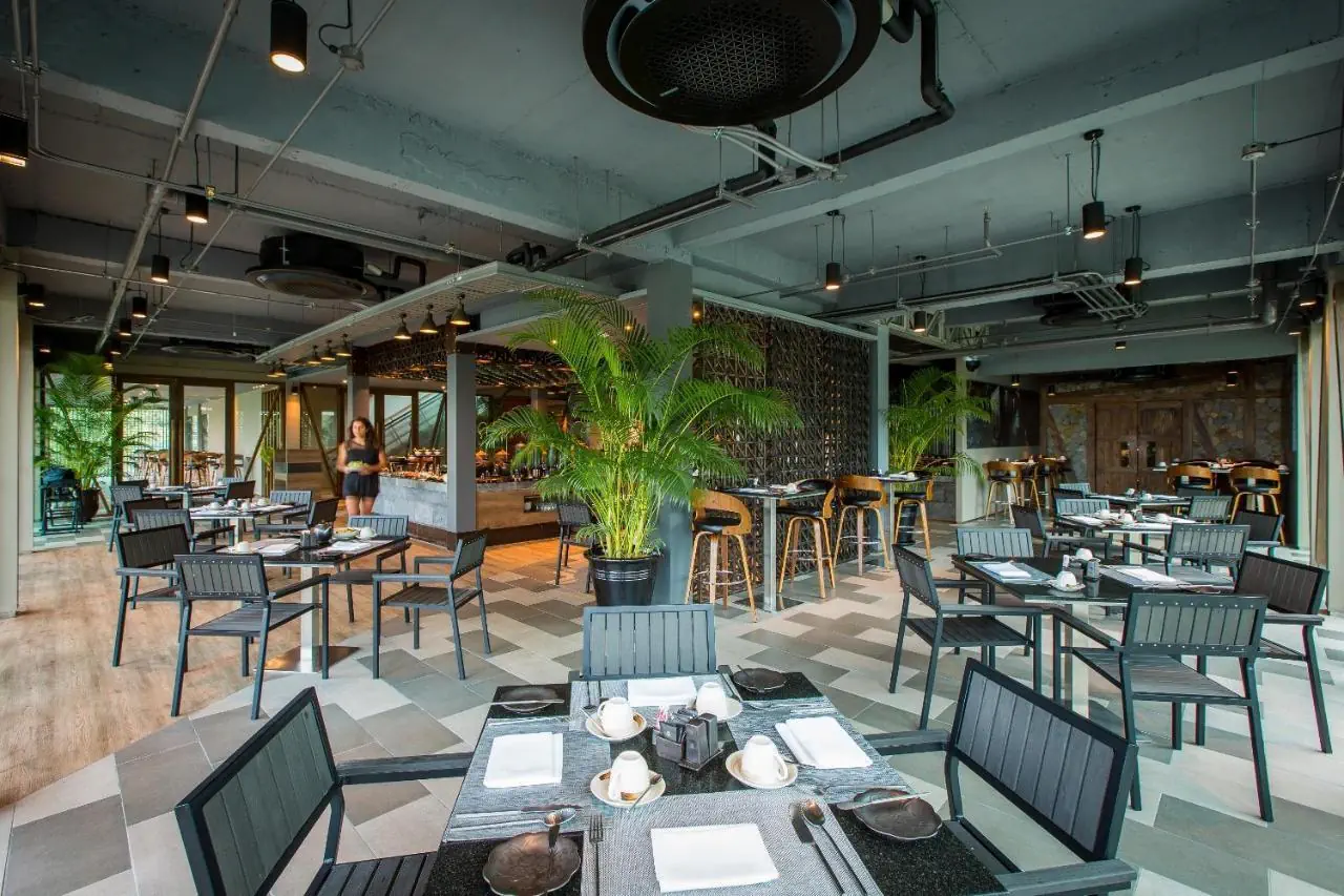 HOTEL AtEase Phuket Patong (Fusion Suites Phuket Patong)