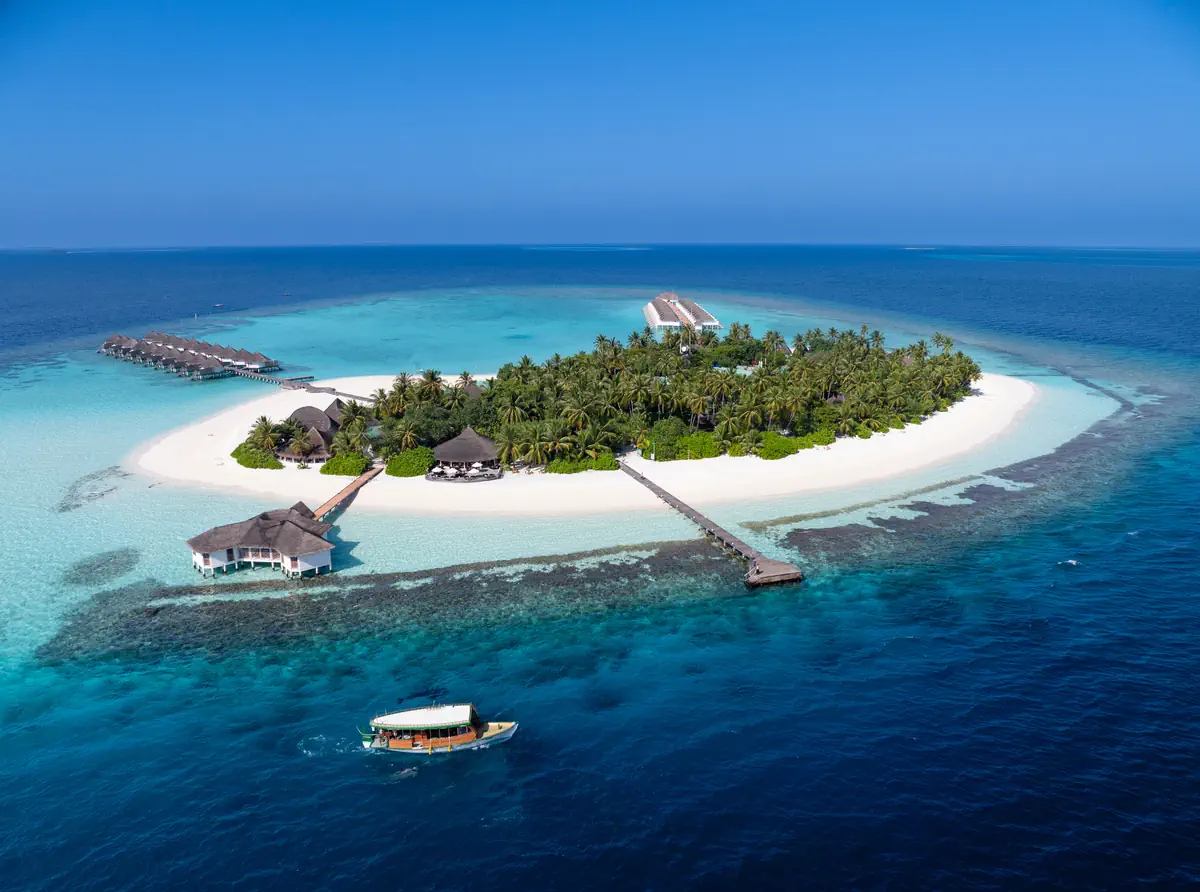 Angaga Island Resort & Spa - zdjęcie 2