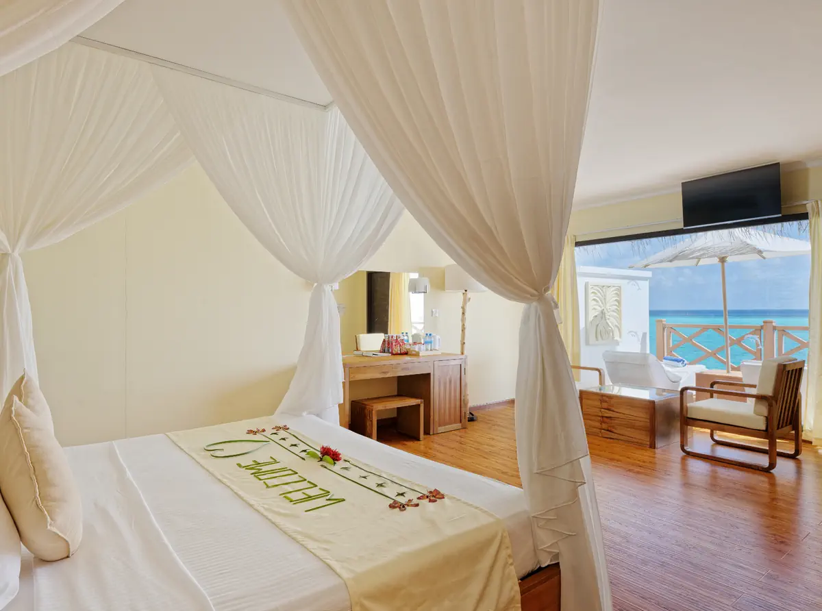 Angaga Island Resort & Spa - zdjęcie 7