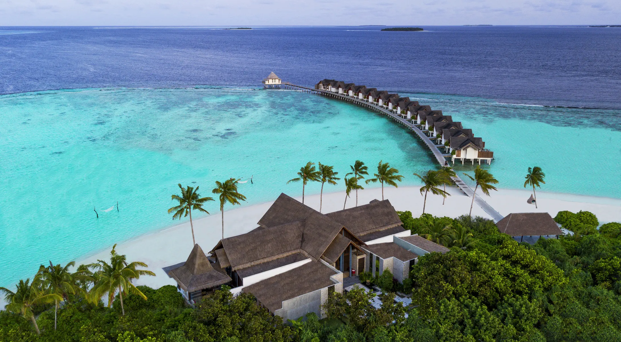 Furaveri Island Resort - zdjęcie 2