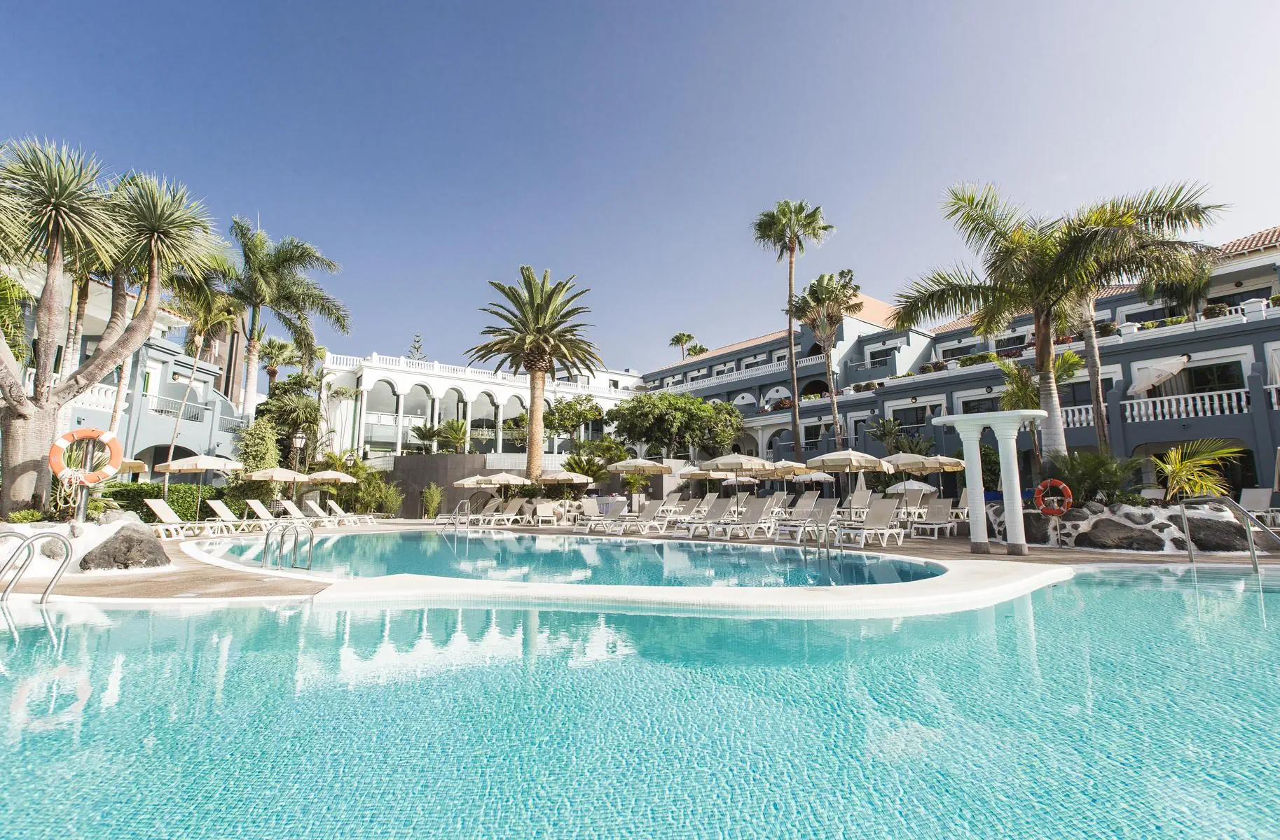 HOTEL Adrian Colon Guanahani