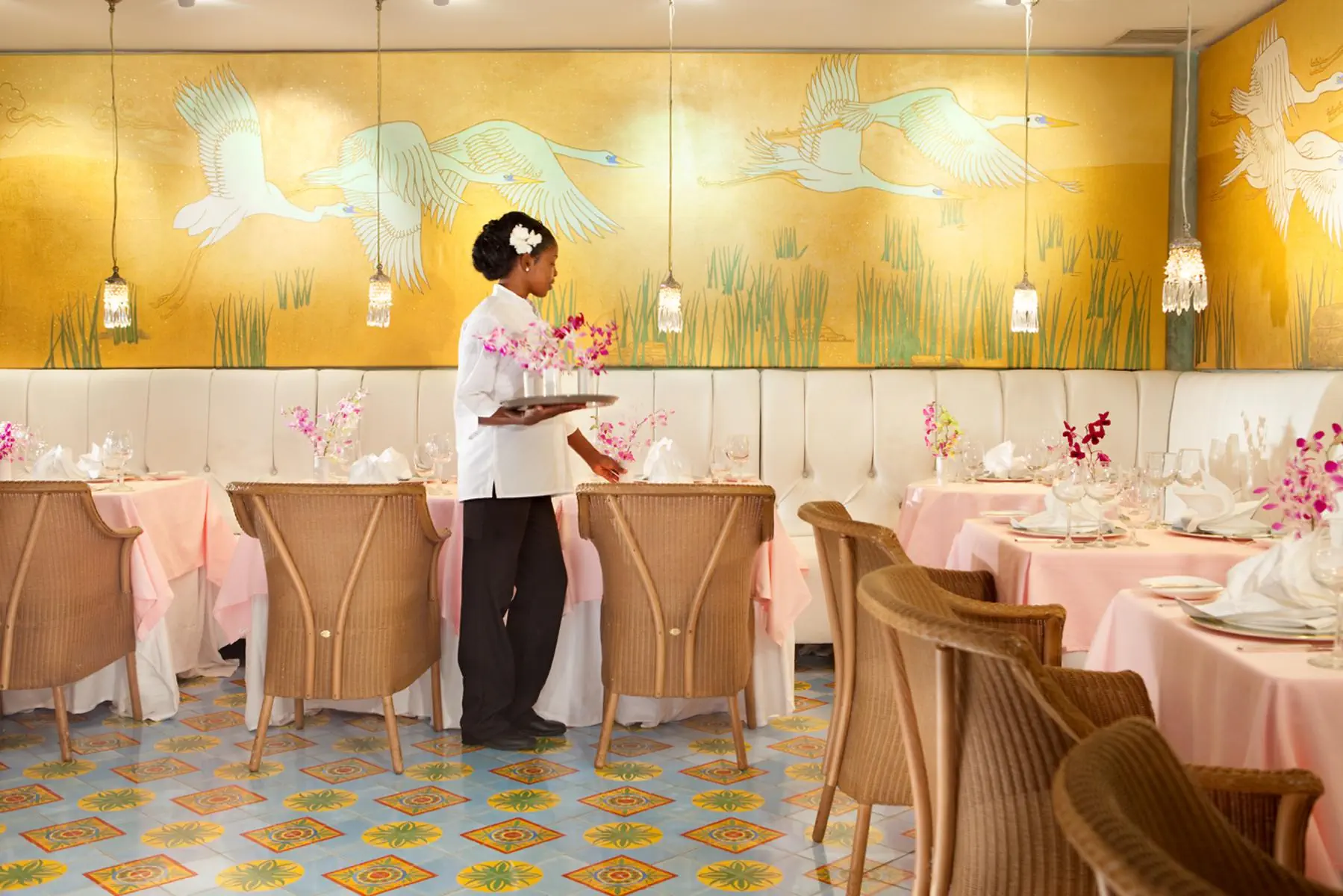 HOTEL Couples Swept Away