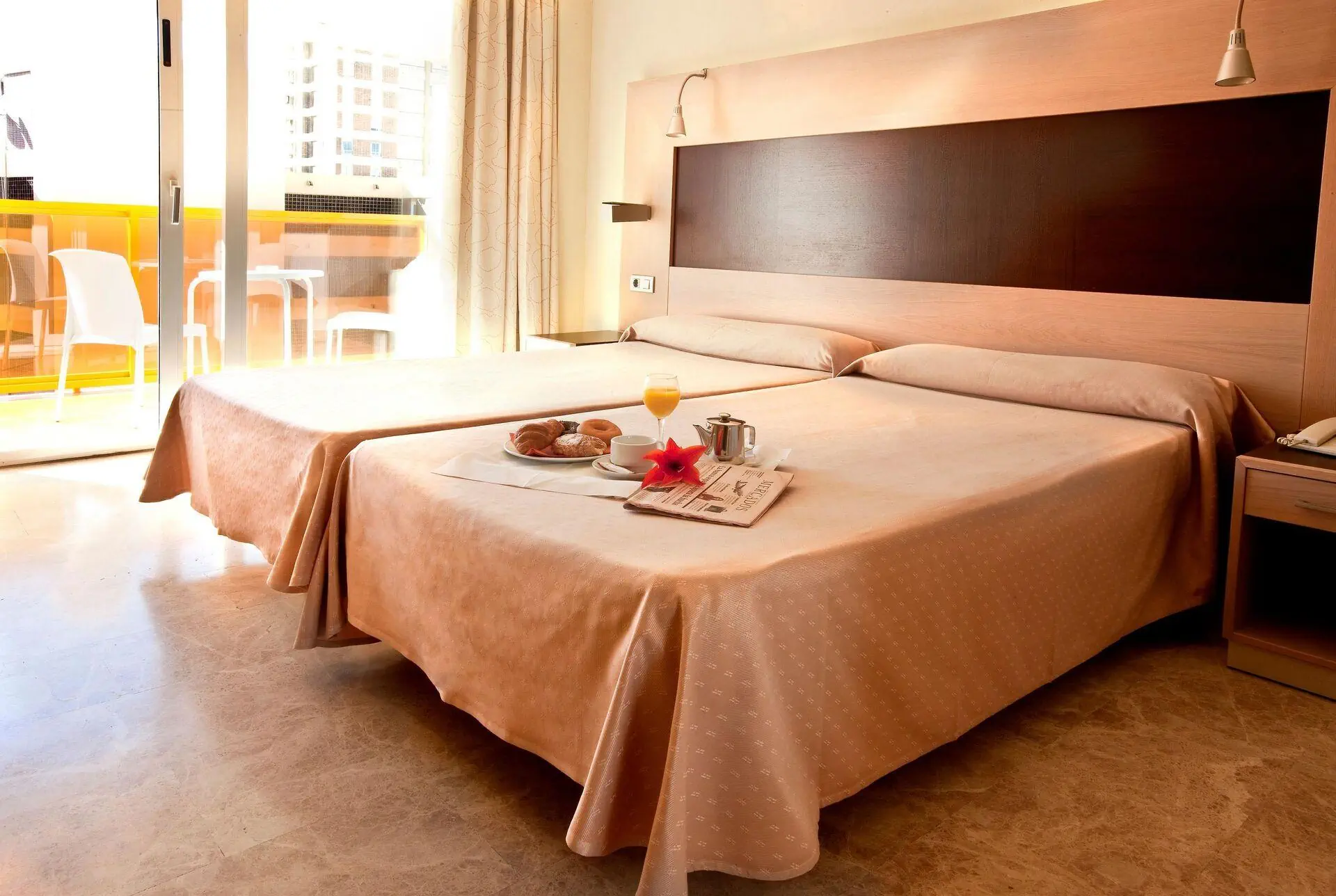 HOTEL Dynastic Hotel