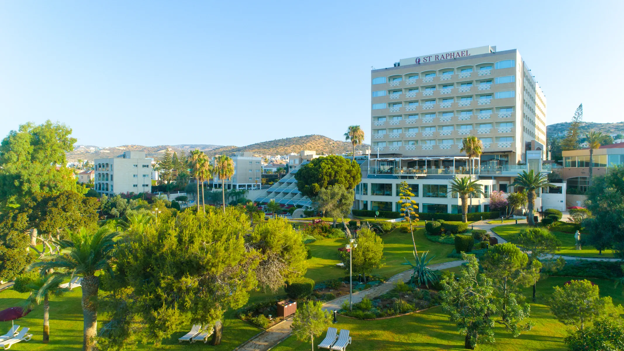 St. Raphael Resort - zdjęcie 2