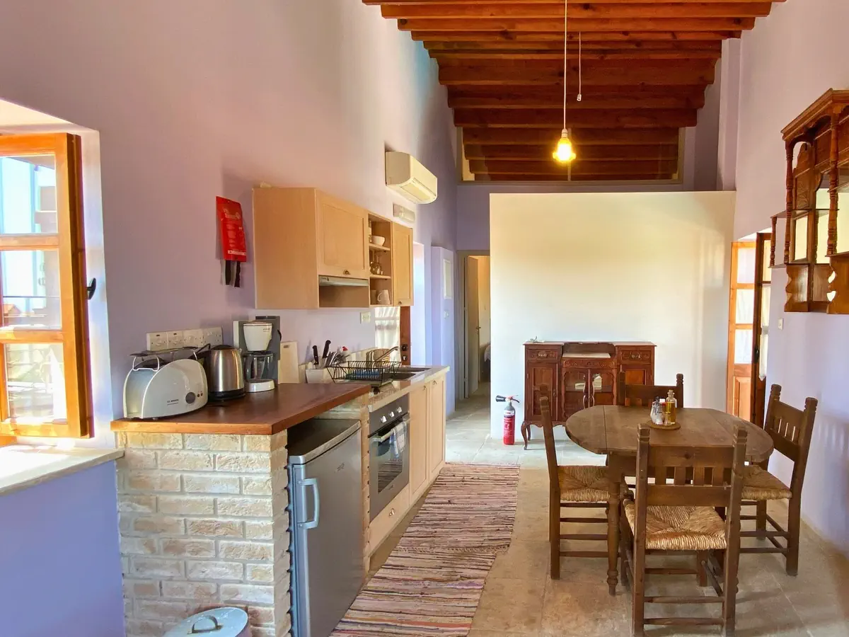 Eveleos Country House