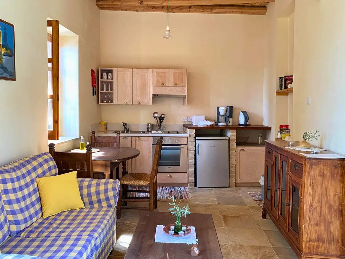 Eveleos Country House