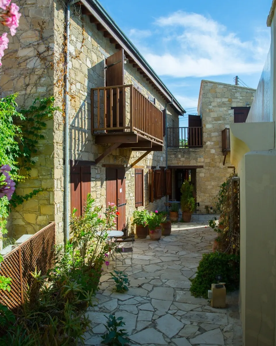Eveleos Country House