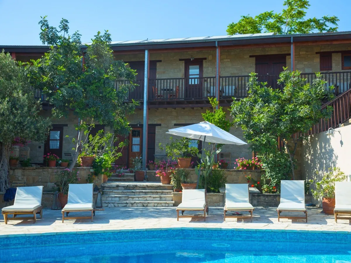 Eveleos Country House
