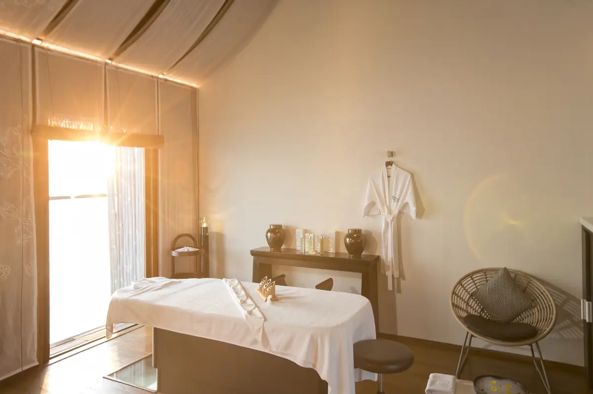 Constance Moofushi Resort - zdjęcie 8