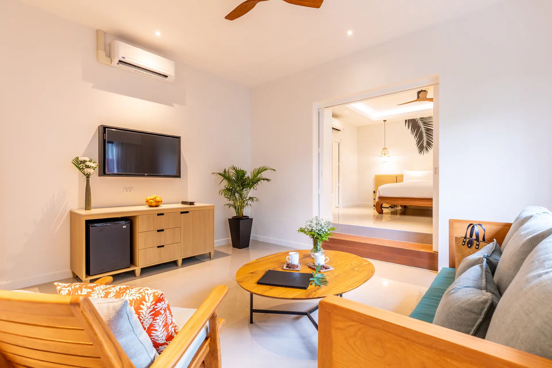 Outrigger Surin Beach Resort (ex. Manathai Surin Phuket) - zdjęcie 15