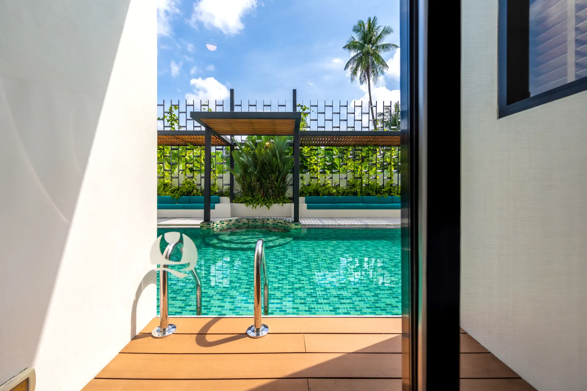 Outrigger Surin Beach Resort (ex. Manathai Surin Phuket) - zdjęcie 36