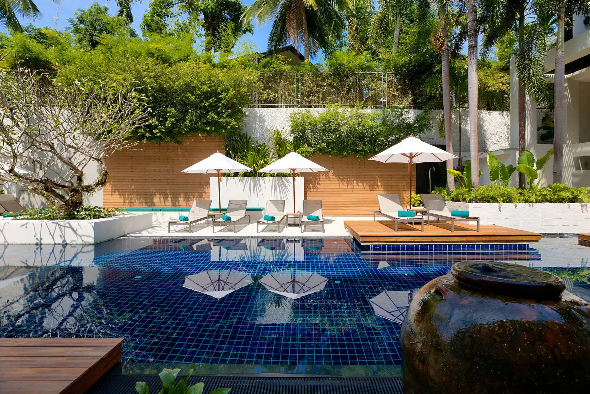 Outrigger Surin Beach Resort (ex. Manathai Surin Phuket) - zdjęcie 7