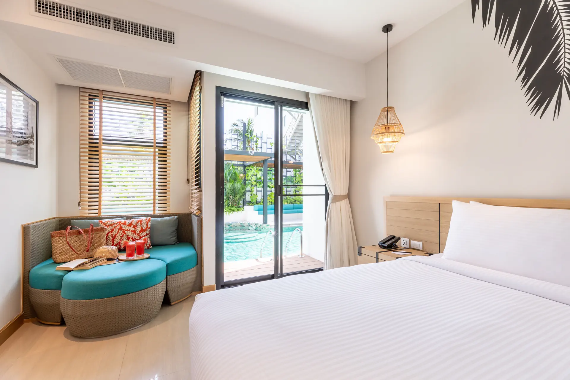 Outrigger Surin Beach Resort (ex. Manathai Surin Phuket) - zdjęcie 14