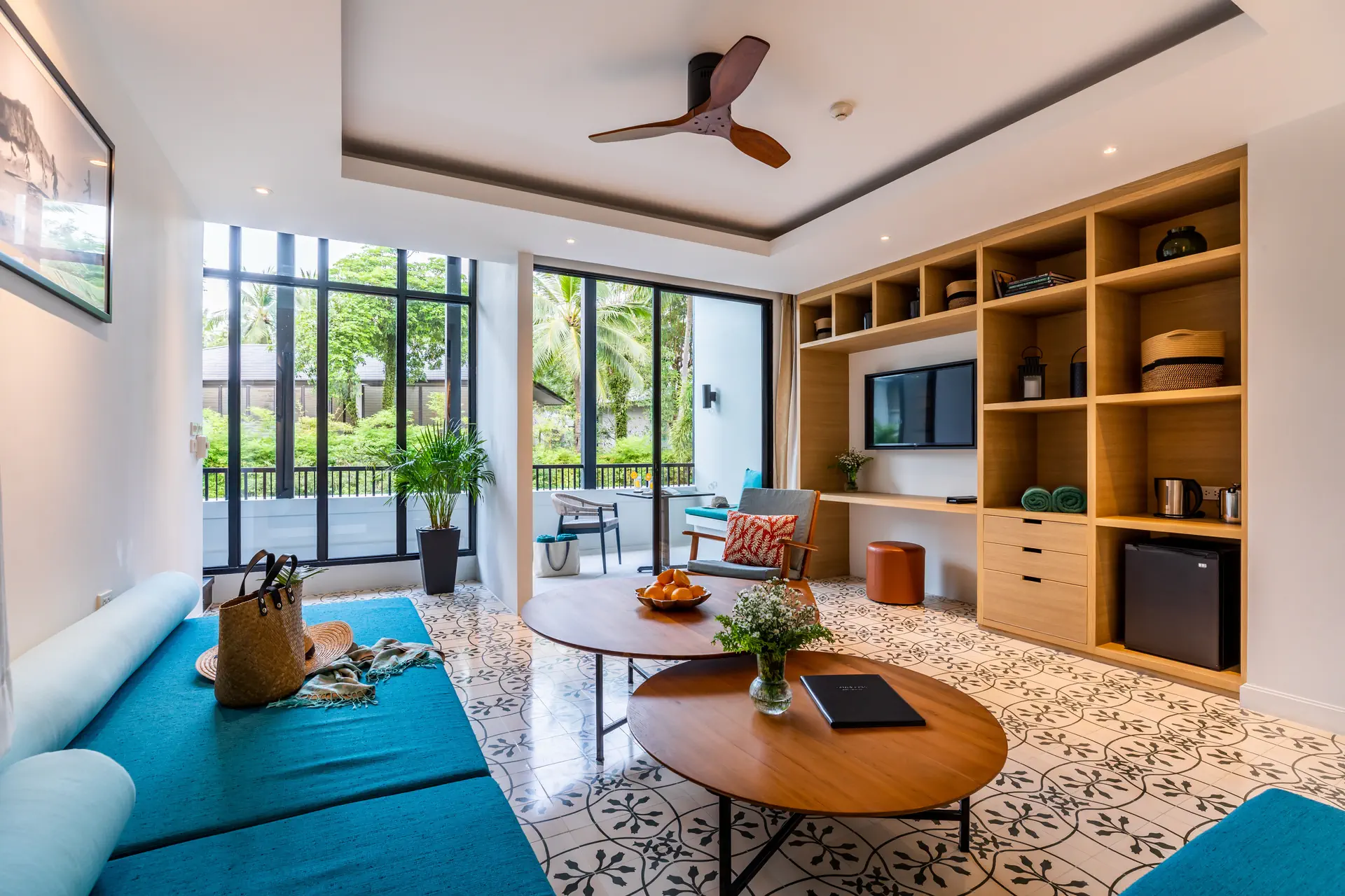 Outrigger Surin Beach Resort (ex. Manathai Surin Phuket) - zdjęcie 12