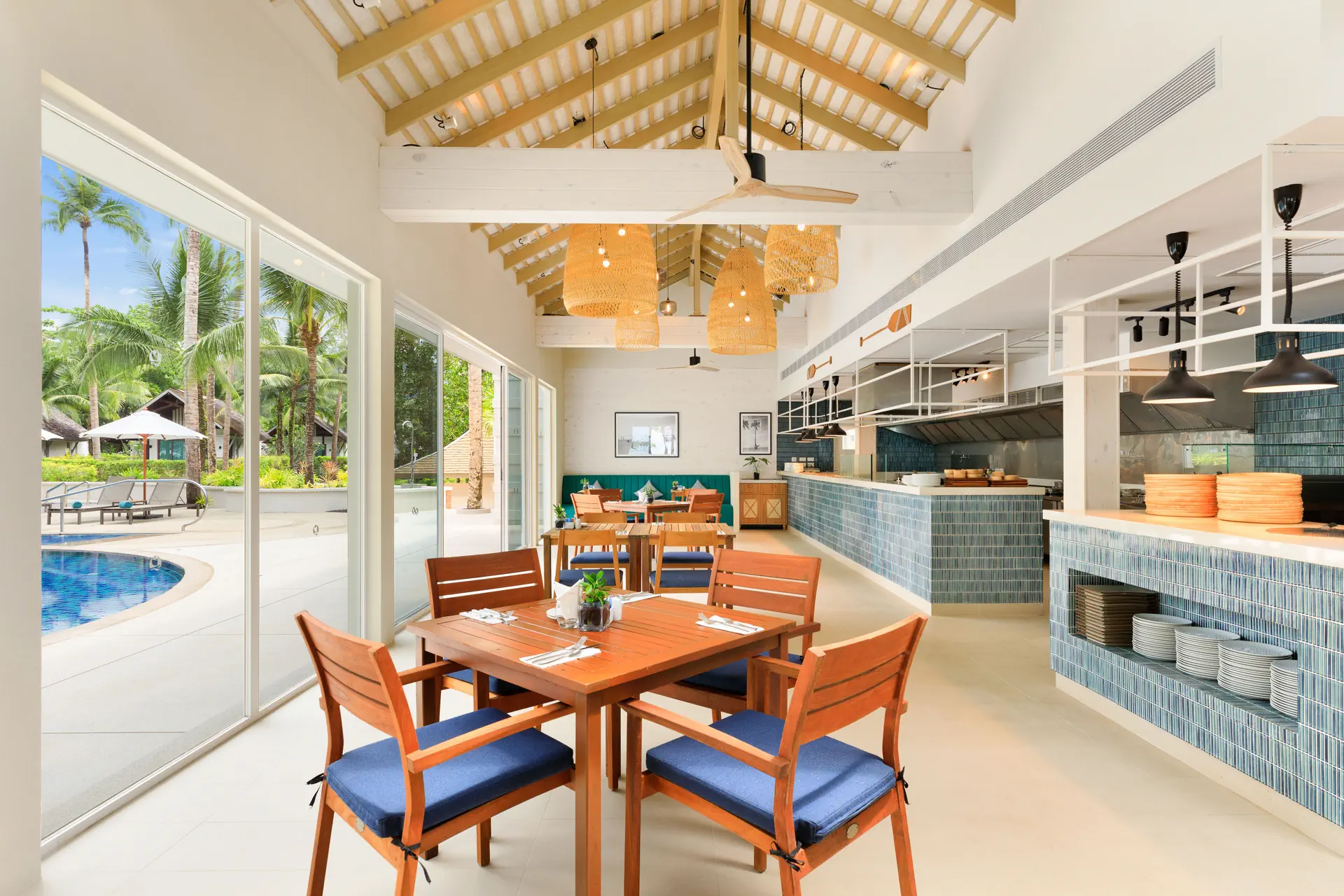 Outrigger Khao Lak Beach Resort (ex. Manathai Khao Lak) - zdjęcie 32