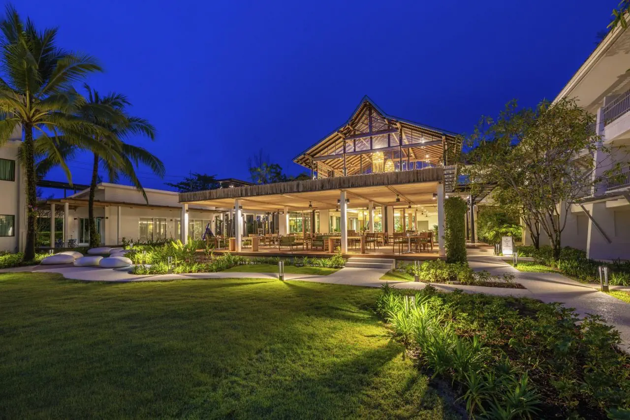Outrigger Khao Lak Beach Resort (ex. Manathai Khao Lak) - zdjęcie 42