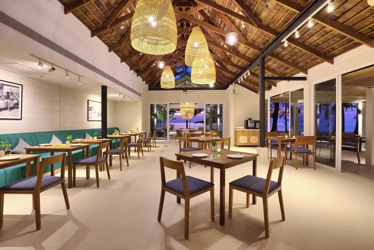 Outrigger Khao Lak Beach Resort (ex. Manathai Khao Lak) - zdjęcie 53