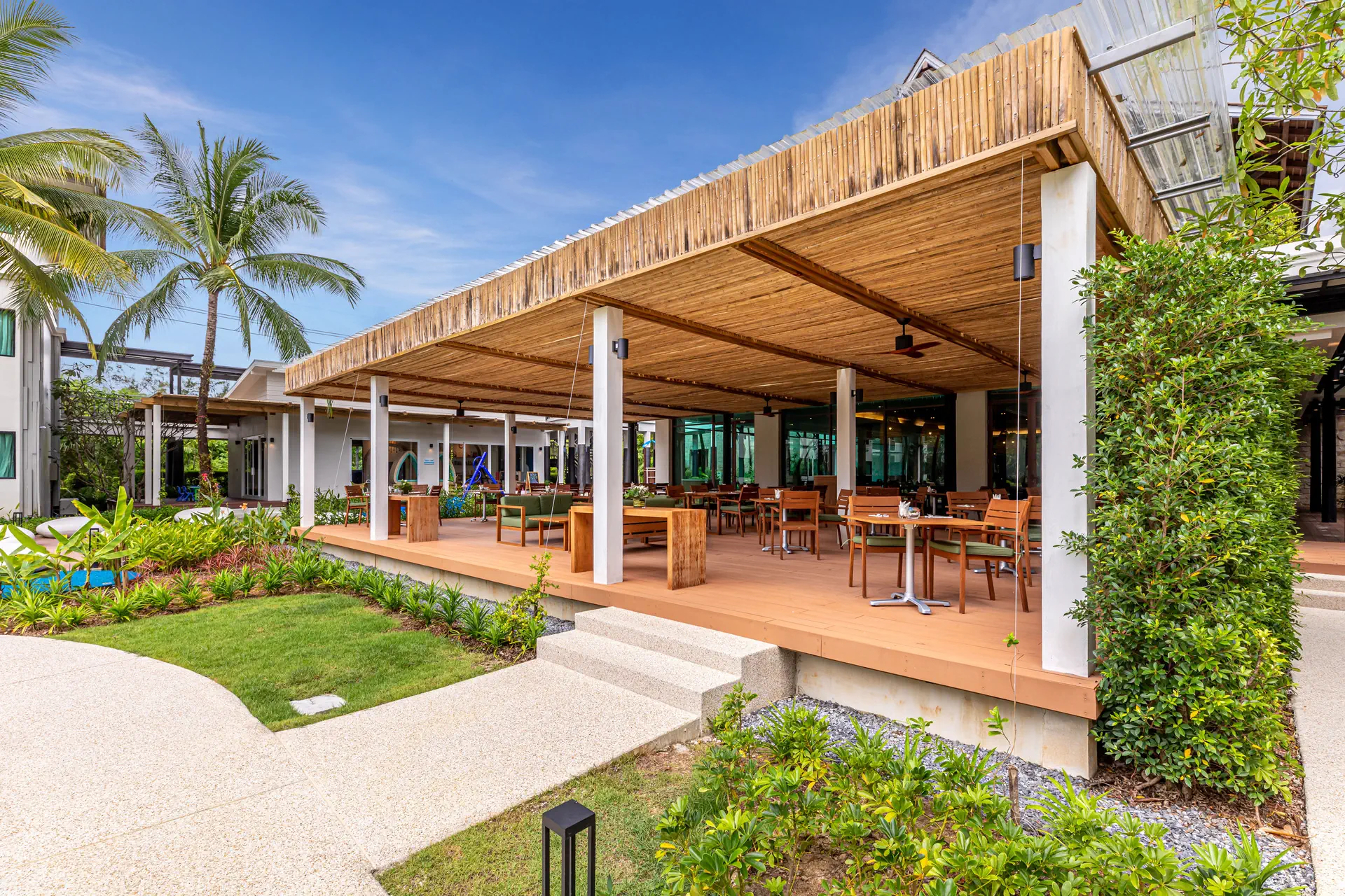 Outrigger Khao Lak Beach Resort (ex. Manathai Khao Lak) - zdjęcie 28