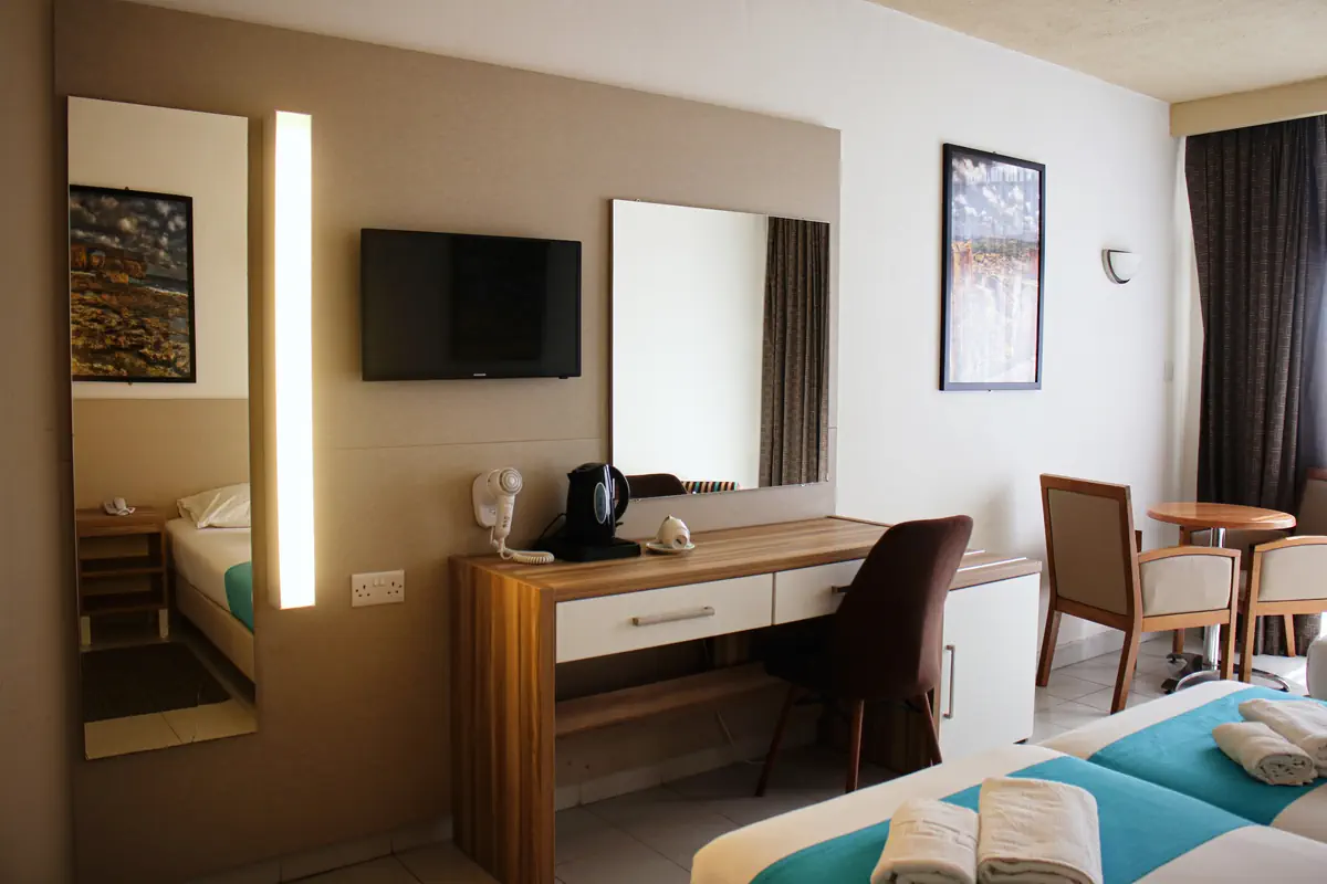 Canifor Hotel