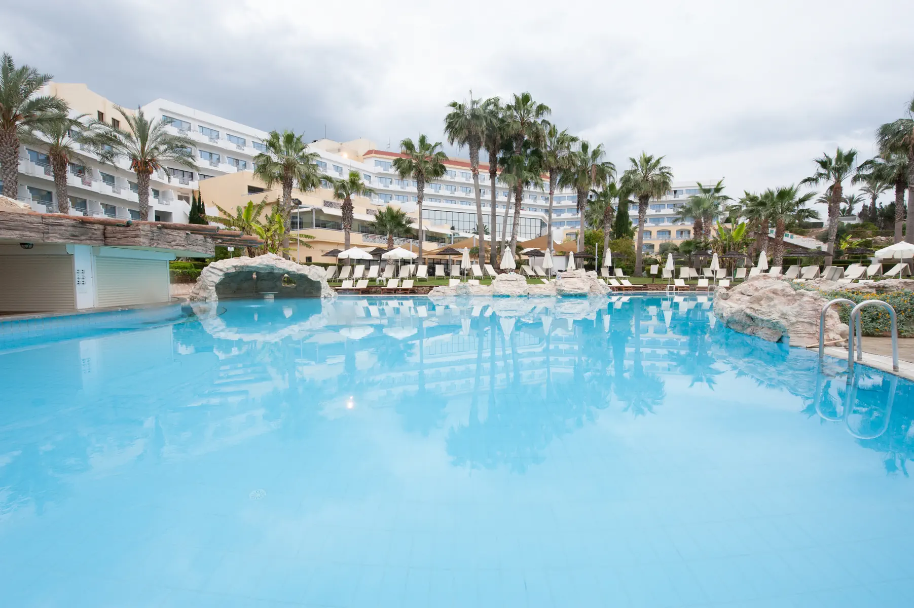 St. George Beach Hotel and Spa Resort - Adults Only