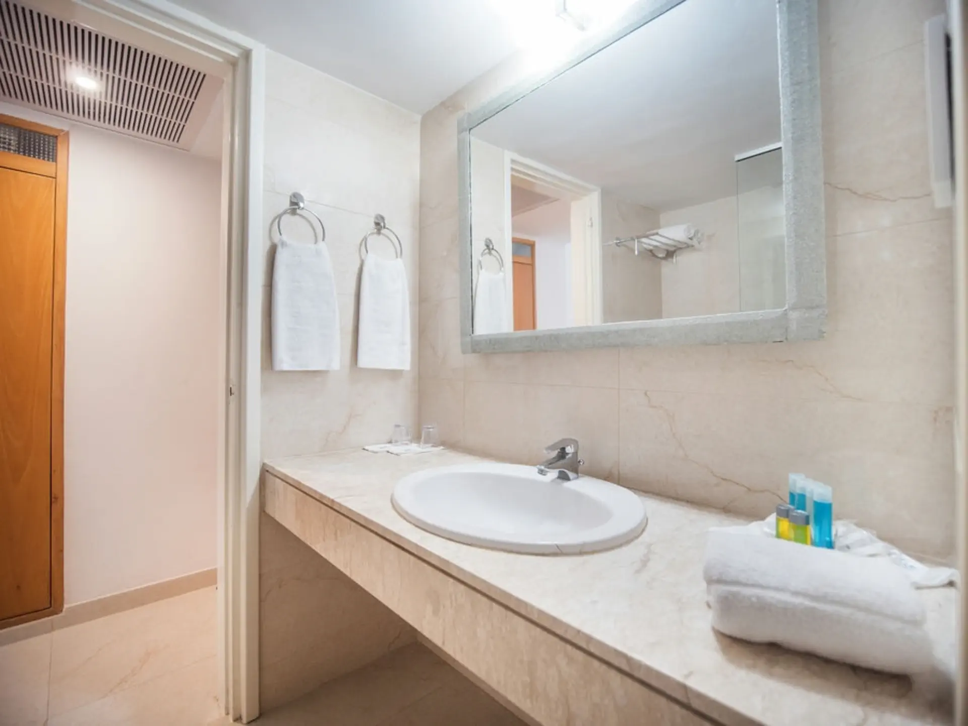 Avlida Hotel
