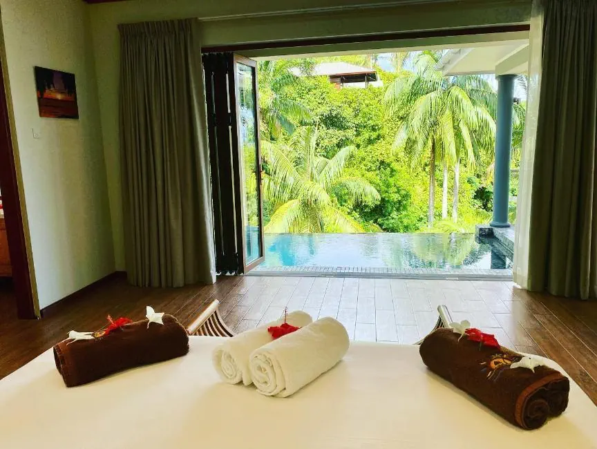 Anse Soleil Beachcomber (Mahe Hotel)