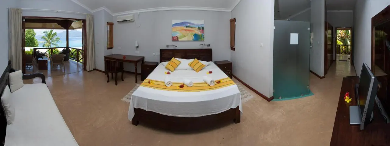 Anse Soleil Beachcomber (Mahe Hotel)