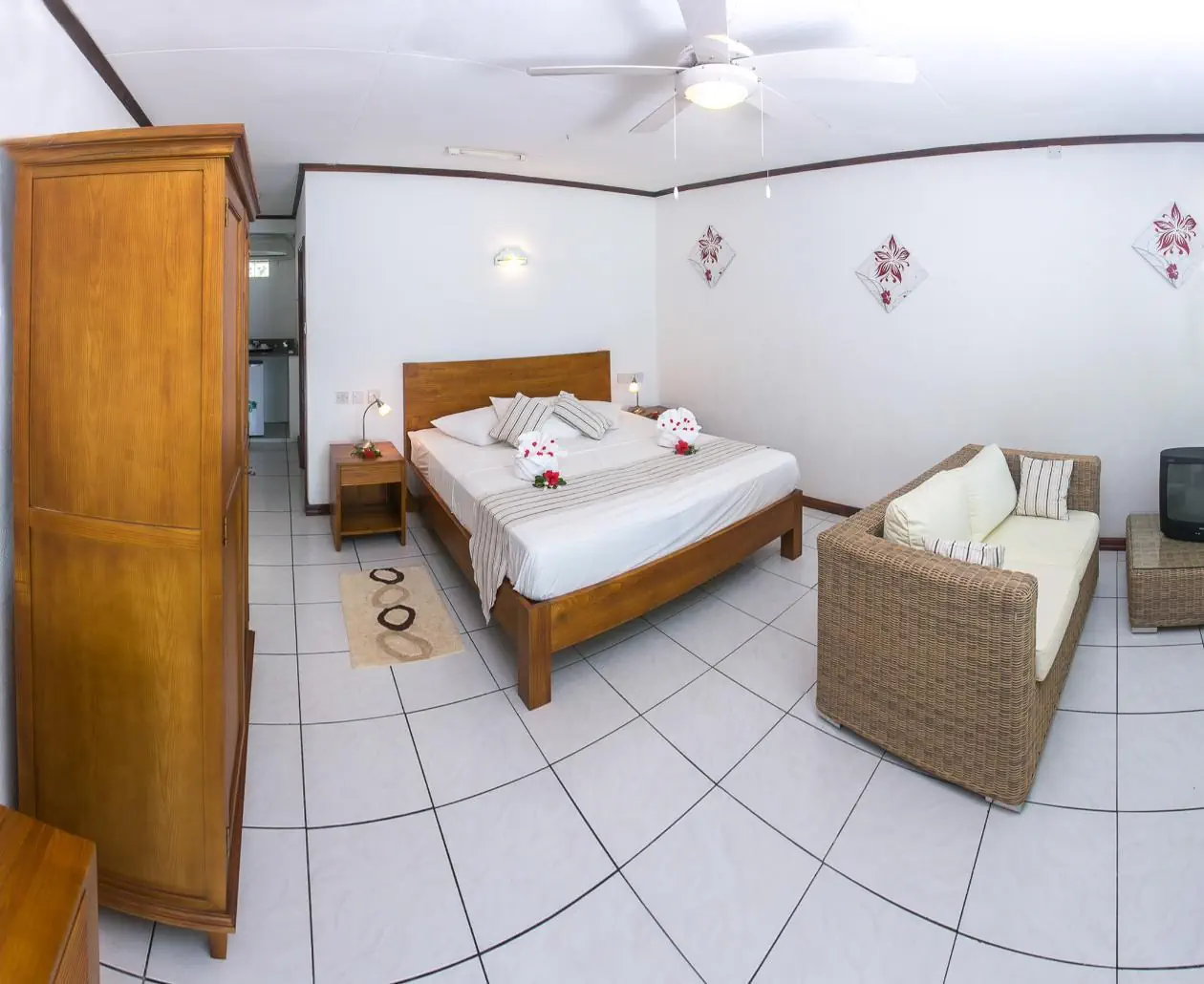 Anse Soleil Beachcomber (Mahe Hotel)