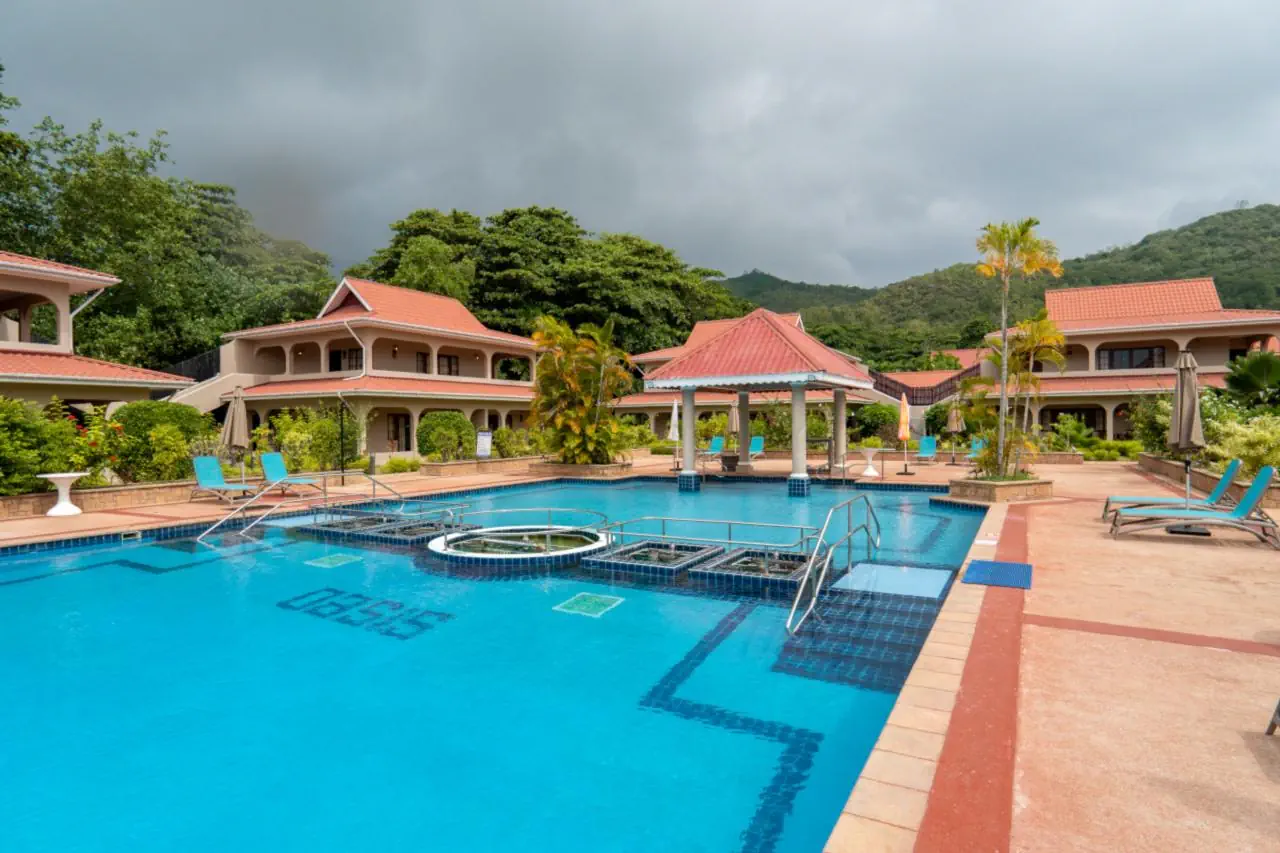 The Oasis Hotel Restaurant and Spa (Praslin Hotel)