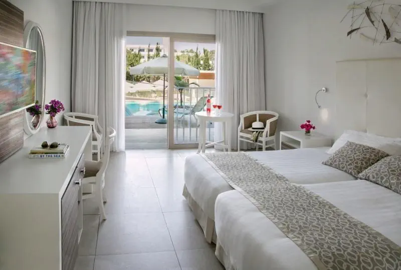 HOTEL Asterias Beach Hotel