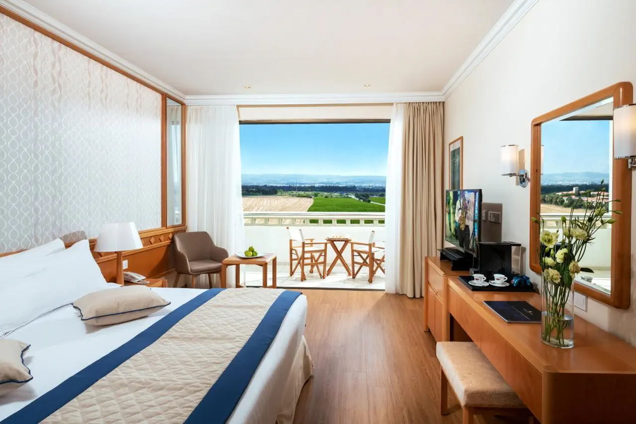 HOTEL Constantinou Bros Athena Beach Hotel