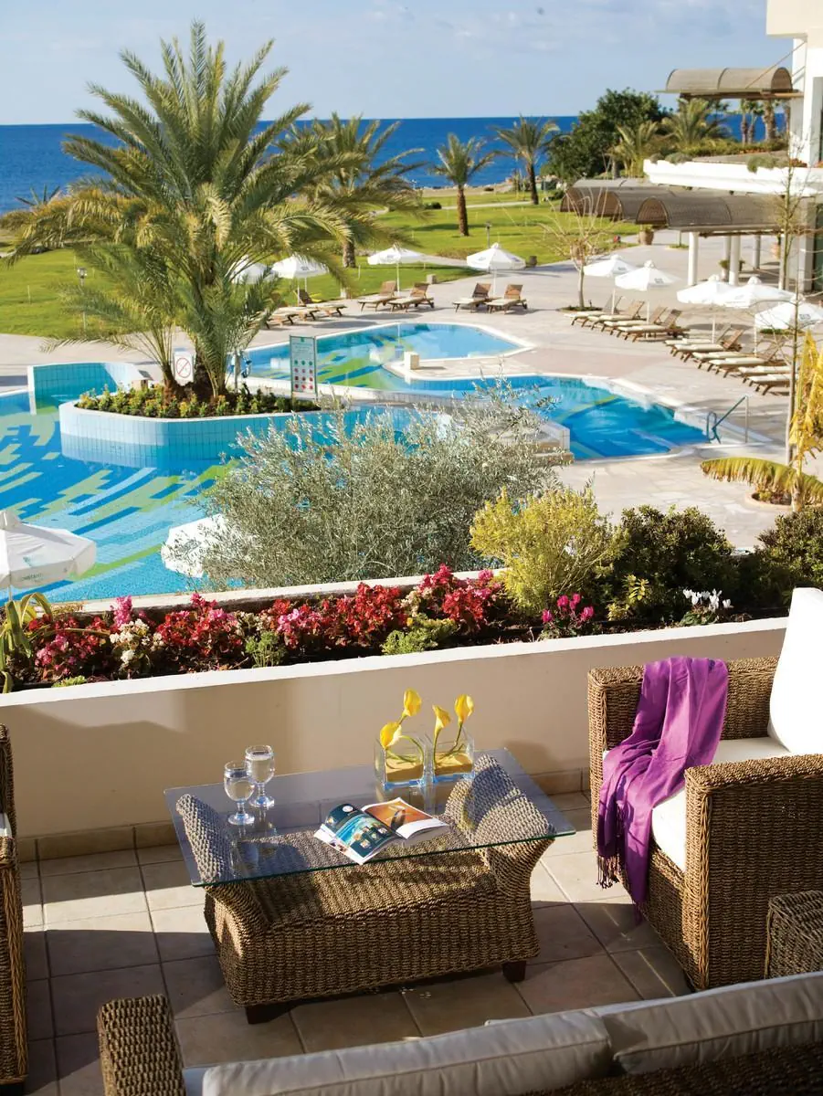 HOTEL Constantinou Bros Athena Royal Beach Hotel