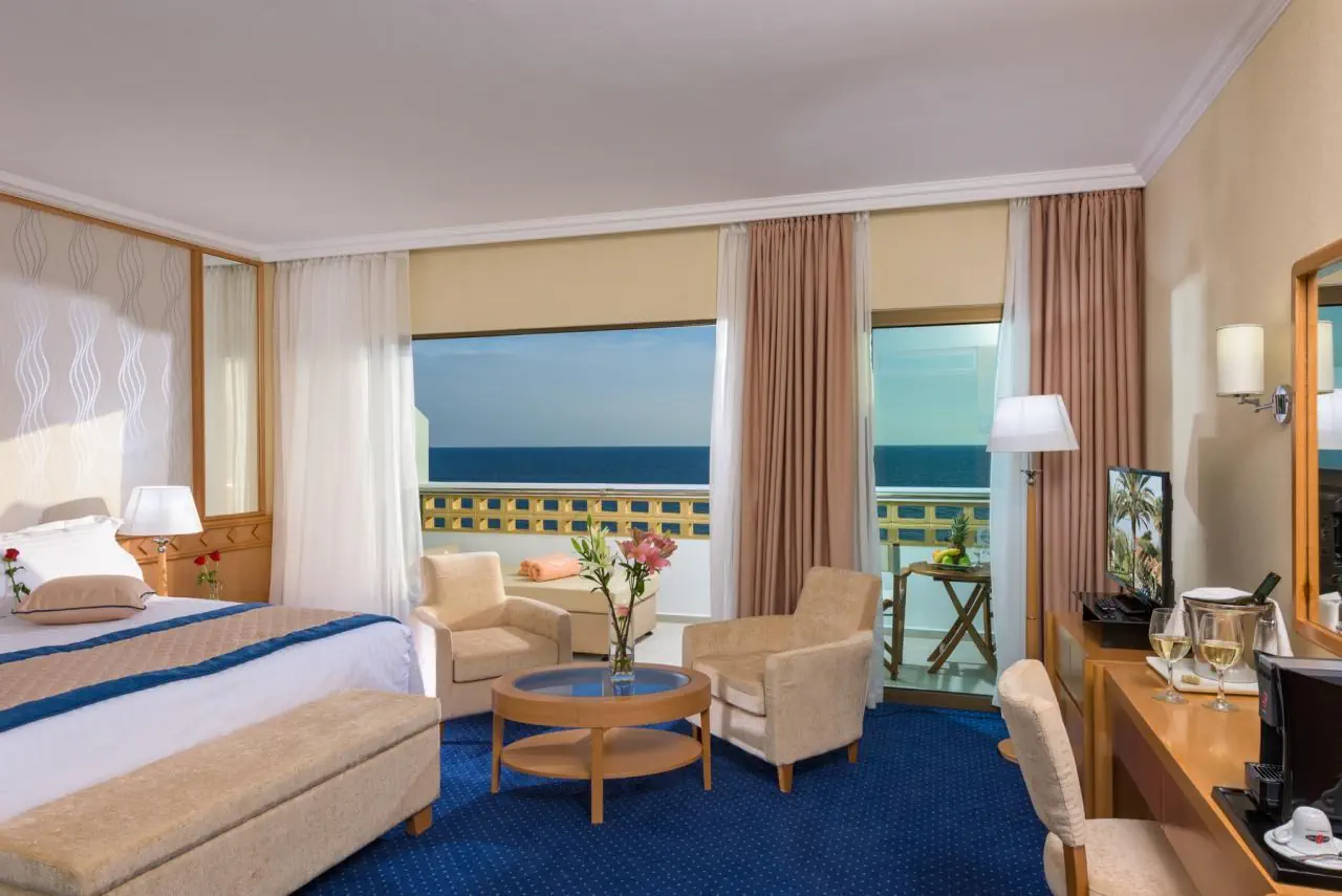 HOTEL Constantinou Bros Athena Royal Beach Hotel