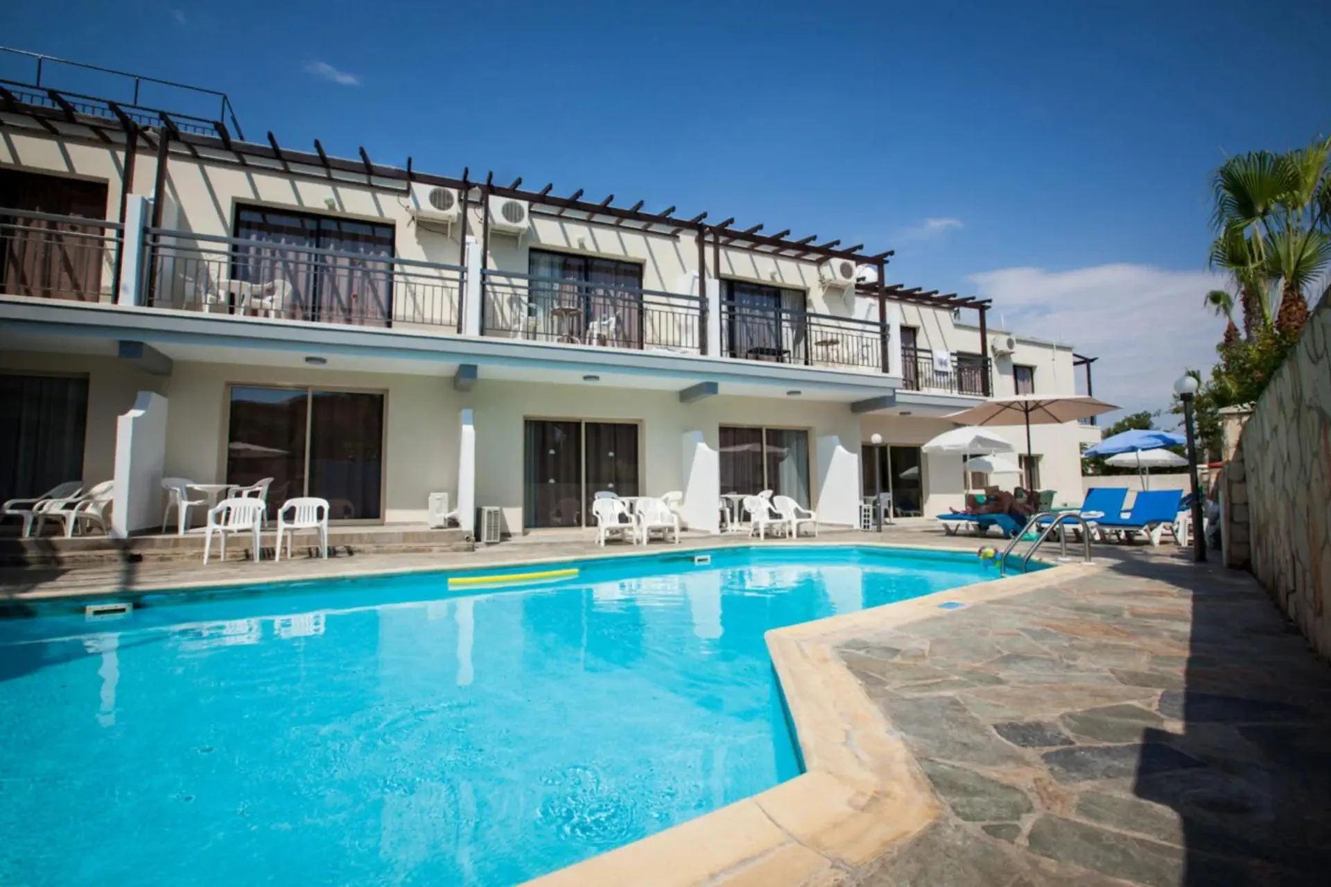 HOTEL Crystallo Apartments