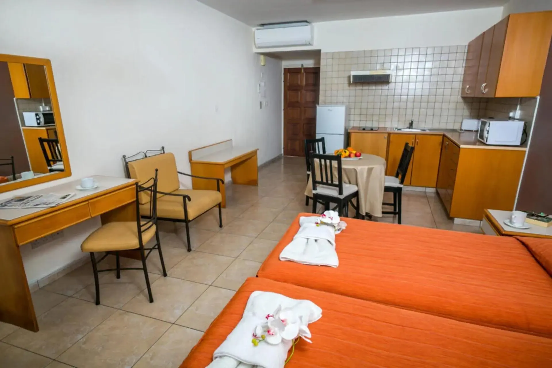HOTEL Crystallo Apartments