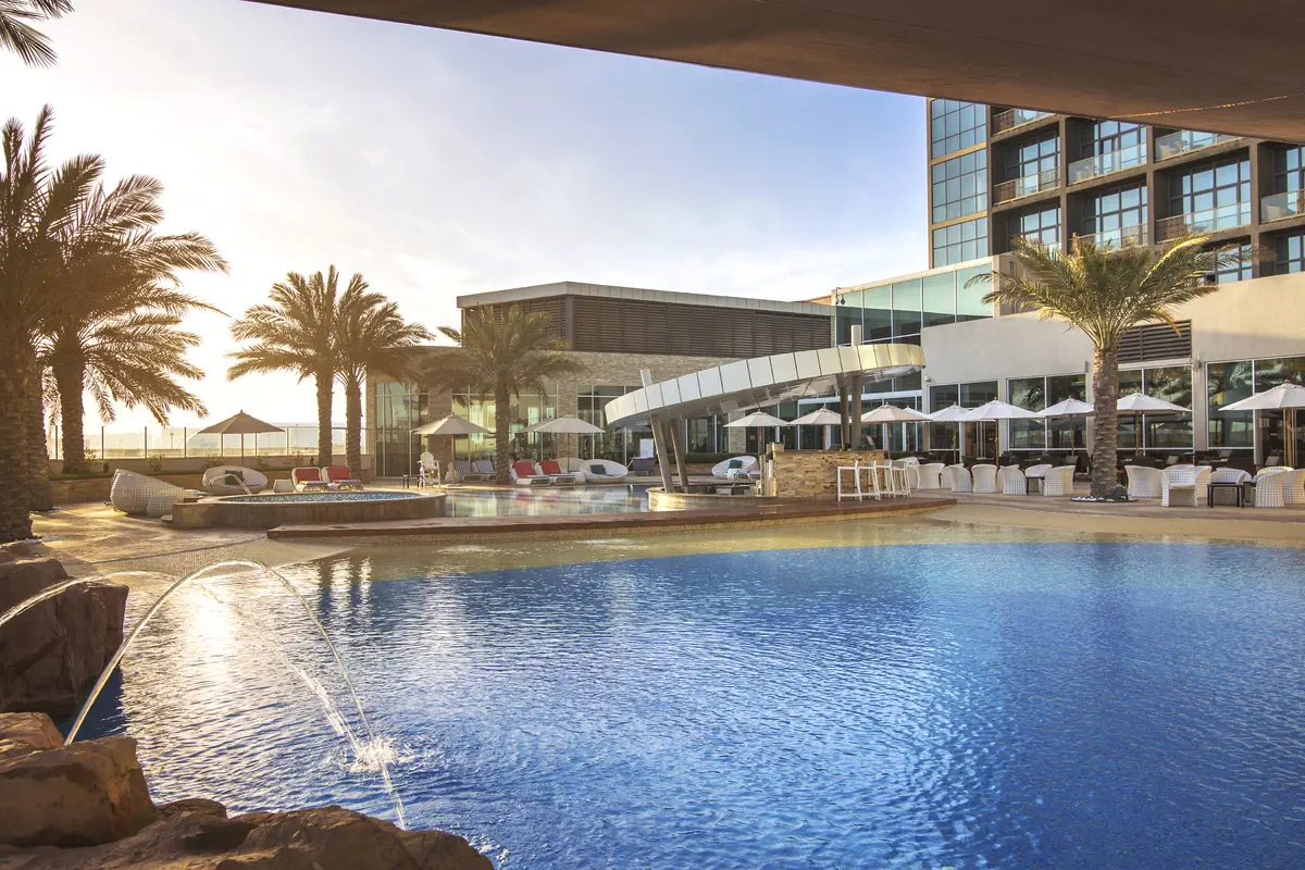 Yas Plaza Marina - zdjęcie 5