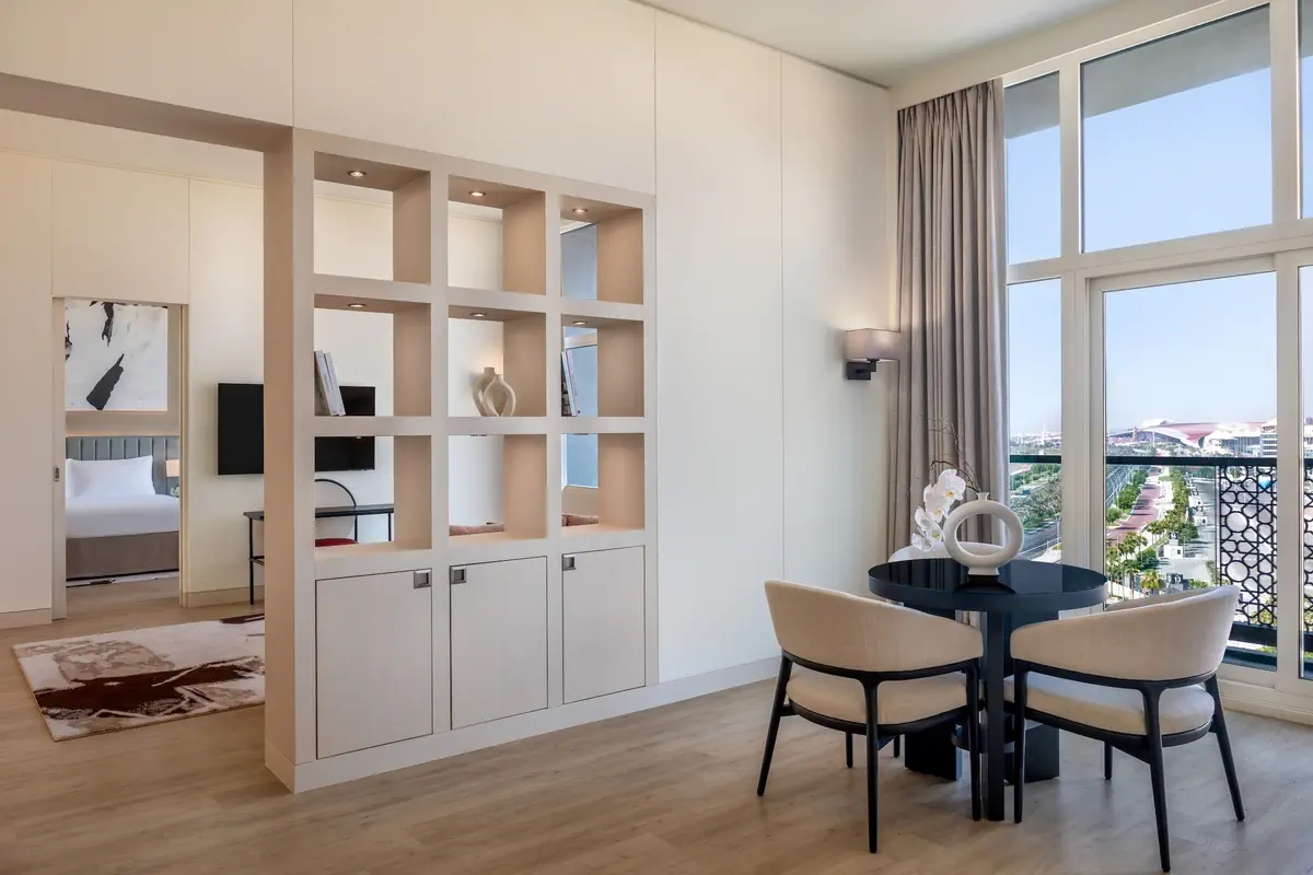 Yas Plaza Marina - zdjęcie 15