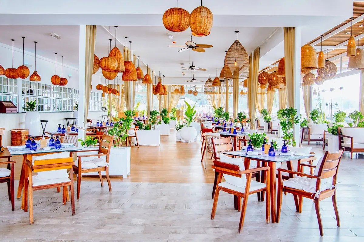 Yas Plaza Mangroves by IHG (Yas Island) - zdjęcie 5