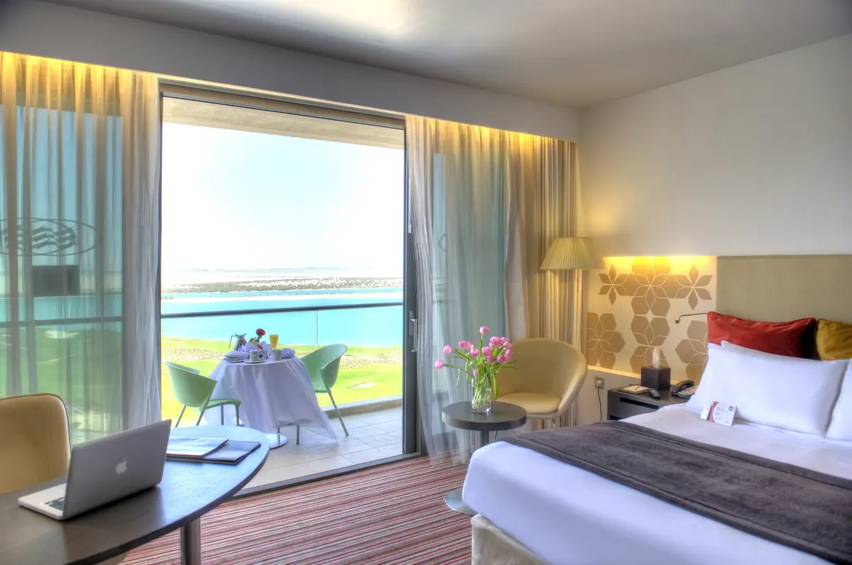 Crowne Plaza Yas Island - zdjęcie 10