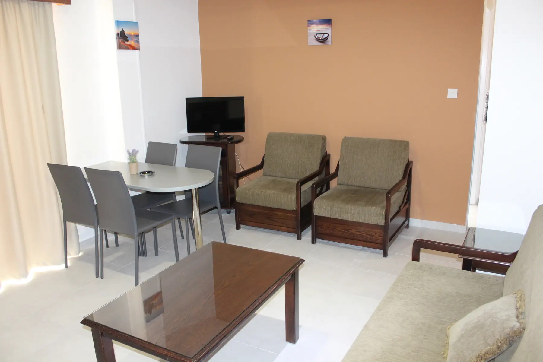 Petsas Apartments
