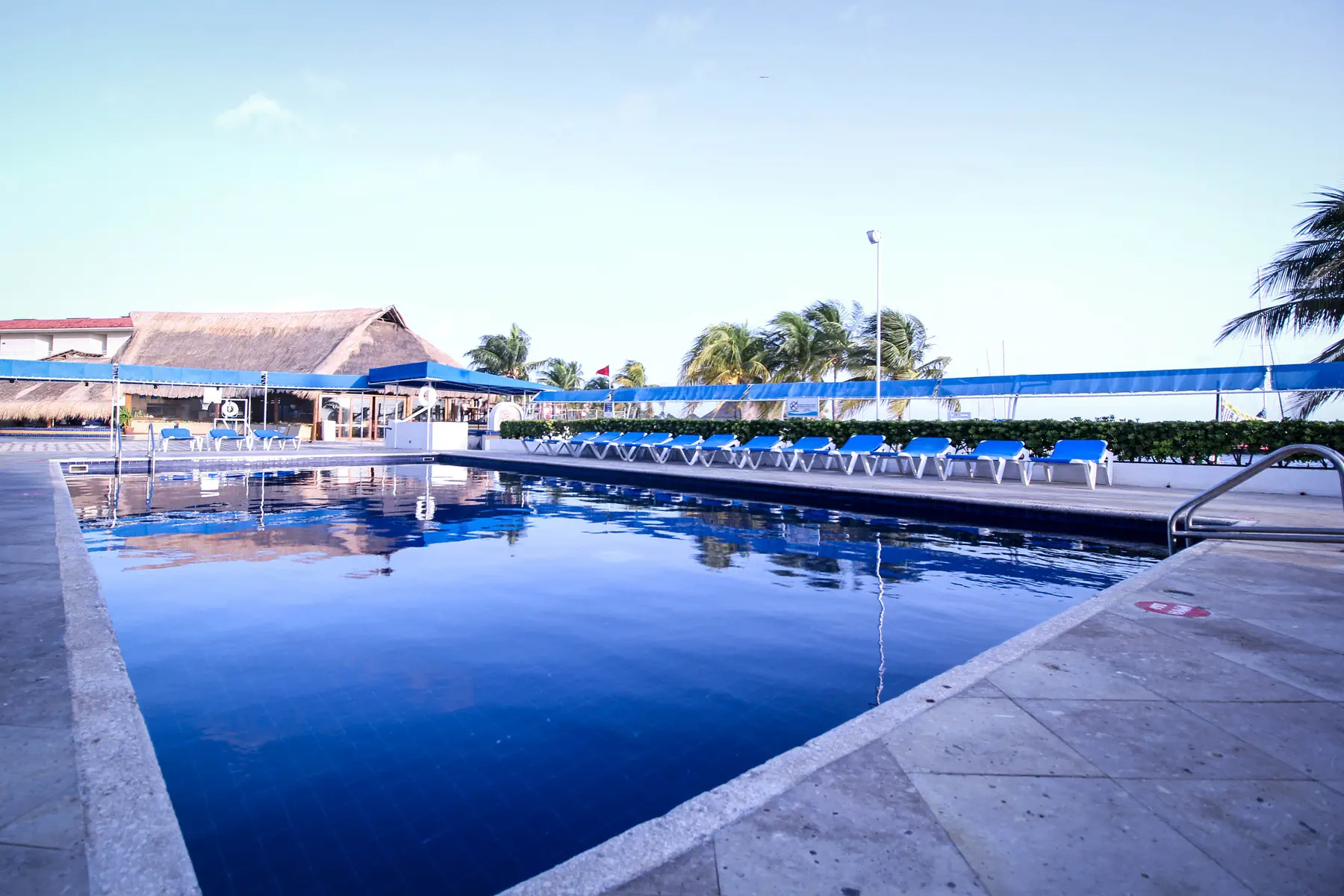 Aquamarina Beach Resort