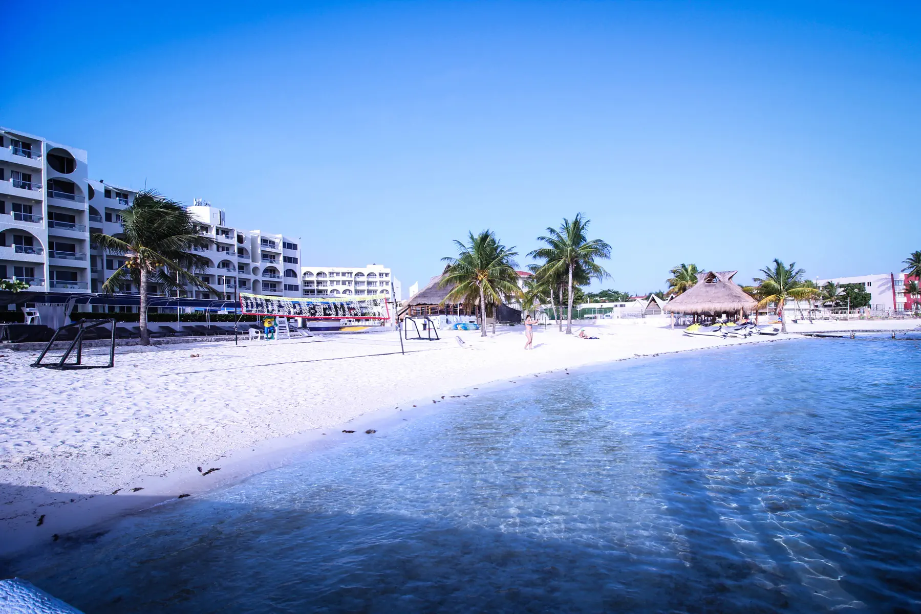 Aquamarina Beach Resort